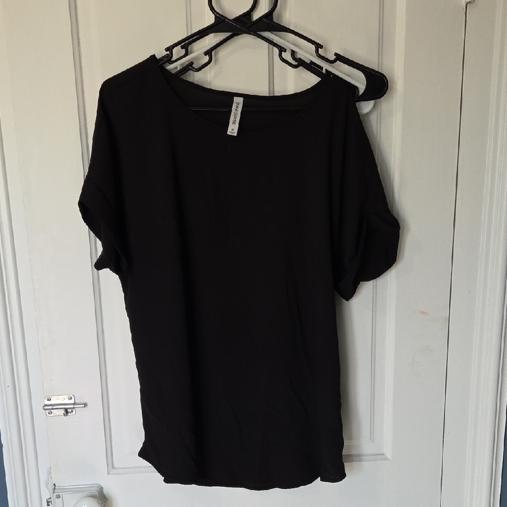 Zenana Outfitters Black Short Sleeve Tee